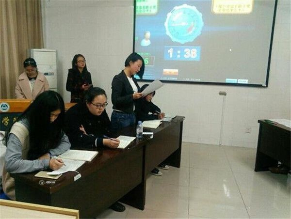 我院辩论队参加“太阳城之春”第十五届校级辩论赛初赛